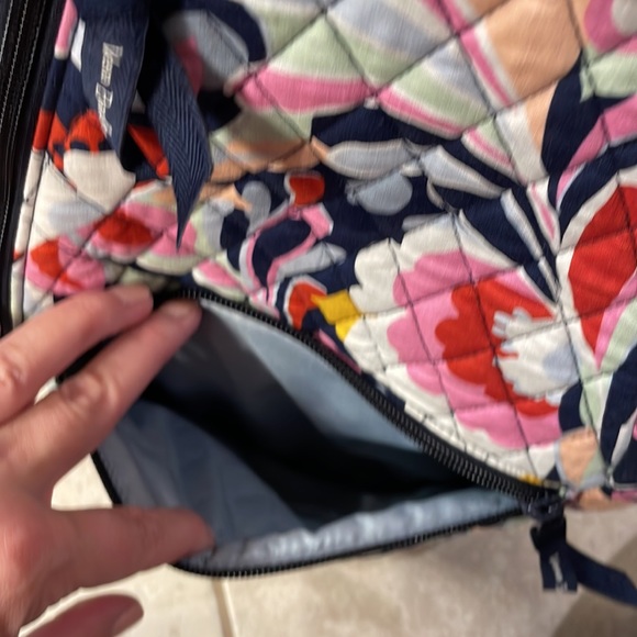 NWOT Vera Bradley swing pack - Picture 4 of 10